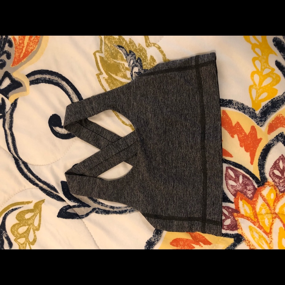 Lululemon light support sports bra